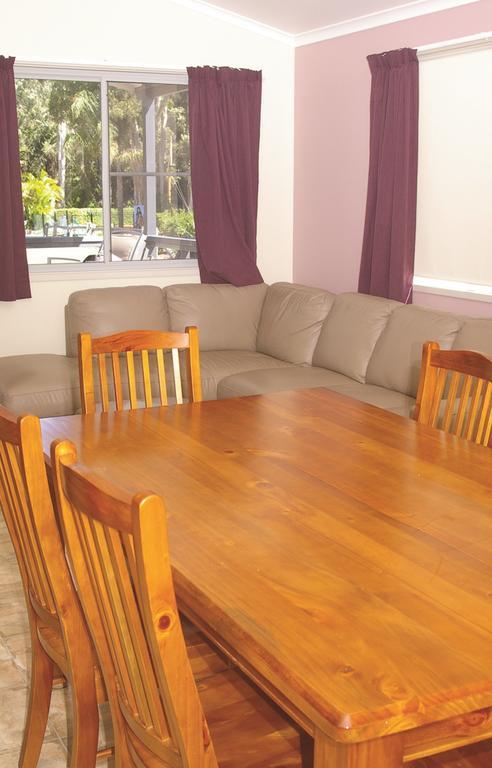 Smugglers Cove Holiday Village Forster Room photo